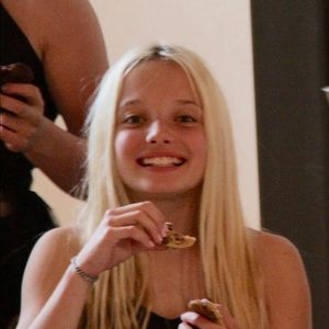 Meet your Posher, Maya